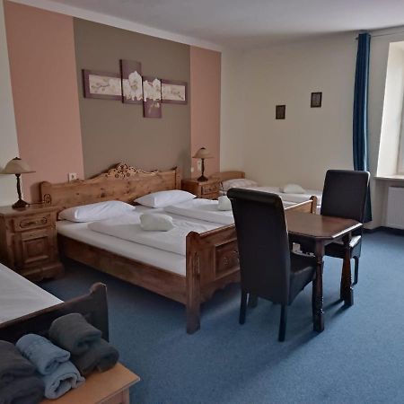 Garni Hotel Post Weißenstadt 外观 照片