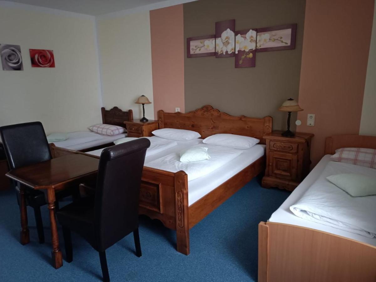 Garni Hotel Post Weißenstadt 外观 照片